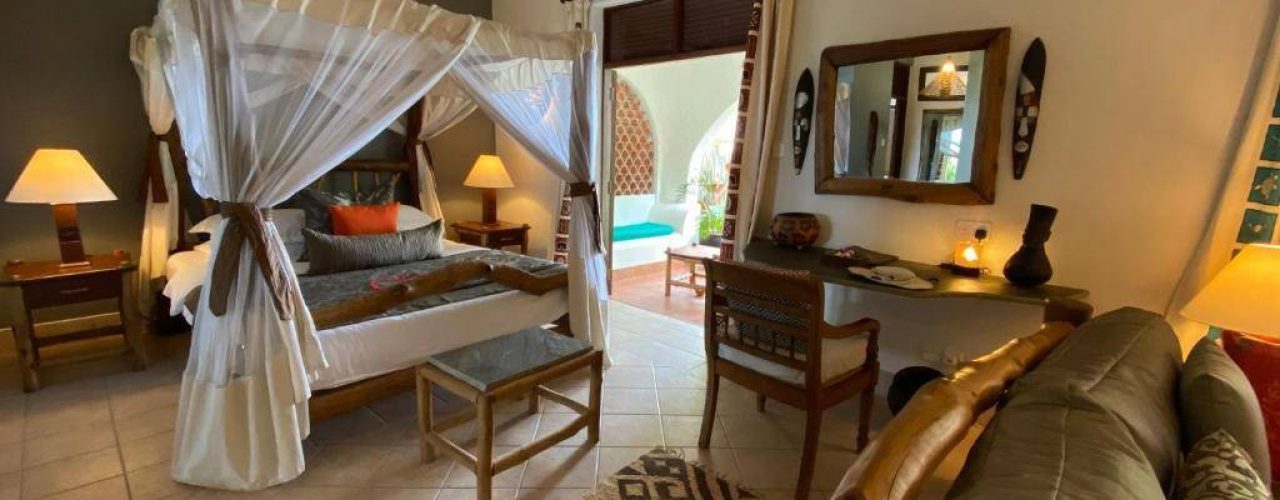 PINEWOOD BEACH RESORT & SPA (11)