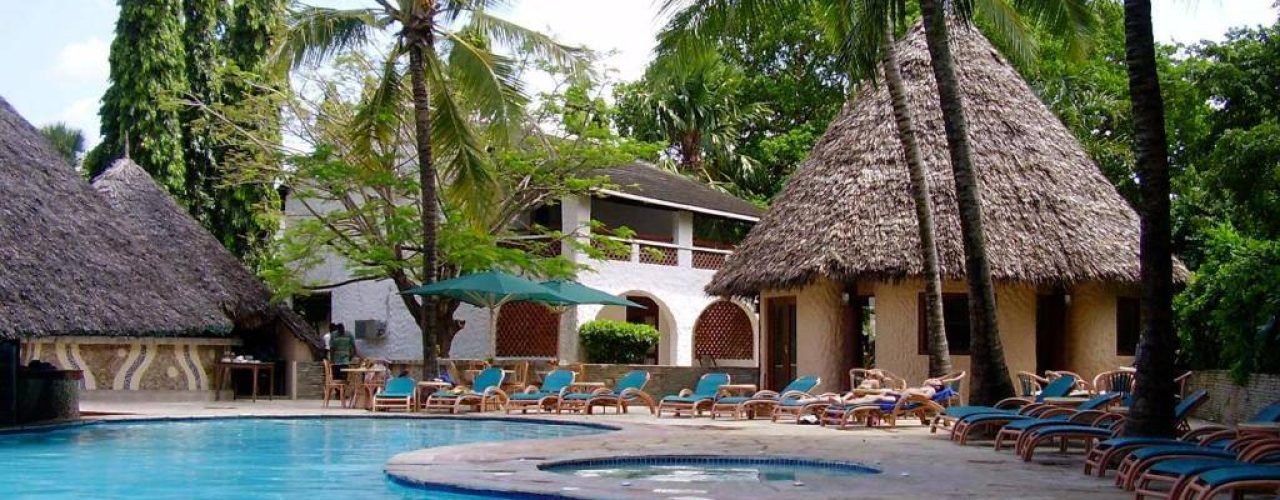 PINEWOOD BEACH RESORT & SPA (4)