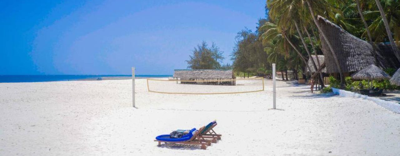 PINEWOOD BEACH RESORT & SPA (5)