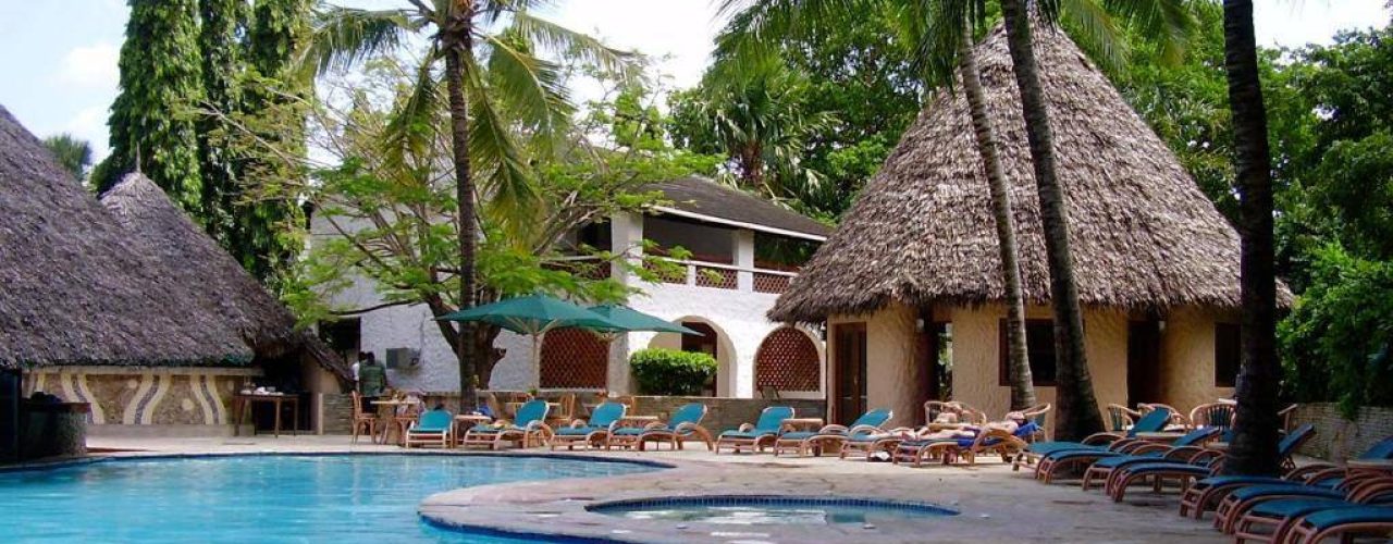 PINEWOOD BEACH RESORT & SPA (9)